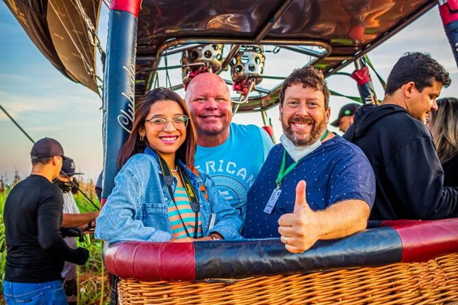full-day-hot-air-balloon-experience-in-boituva-with-transport-and-accommodation
