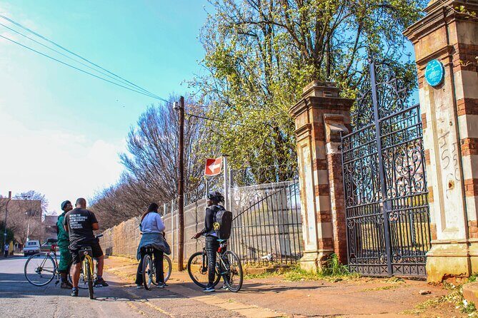 Full-day Johannesburg Bike Or Walking tour - With Transport - Exploring Johannesburg on Two Wheels (or Feet)