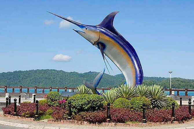 Full Day JomTour! Memorable Experience in Kota Kinabalu, Sabah - Rumah Terbalik (Upside Down House)