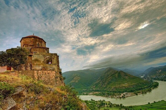 full-day-kazbegi-stepantsminda-gudauri-private-guided-tour