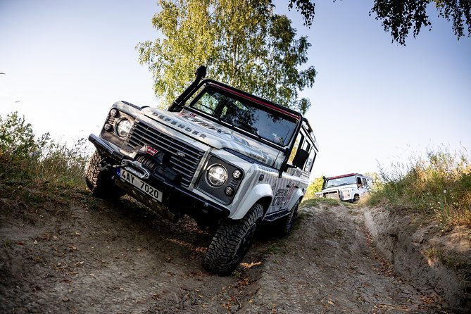 full-day-land-rover-driving-off-road-experience-prague