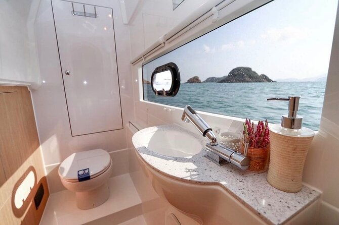 full-day-luxury-catamaran-turtle-snorkel-and-beach-getaway