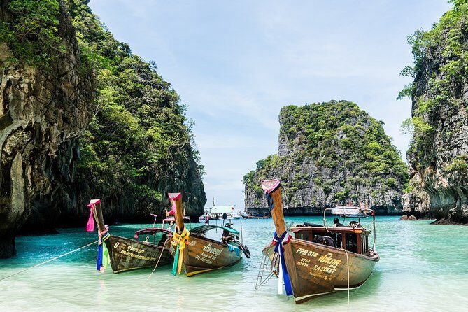Full Day Luxury Van with Driver at Disposal in Phuket - Exploring the Phuket Flexibility: What You Get