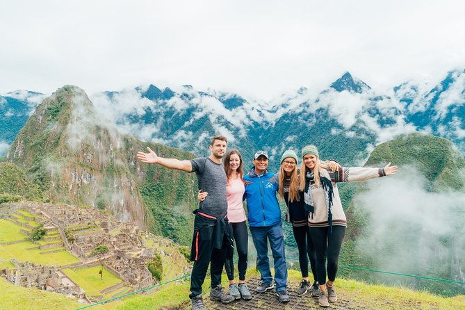 full-day-machu-picchu-tour-by-train-group-service