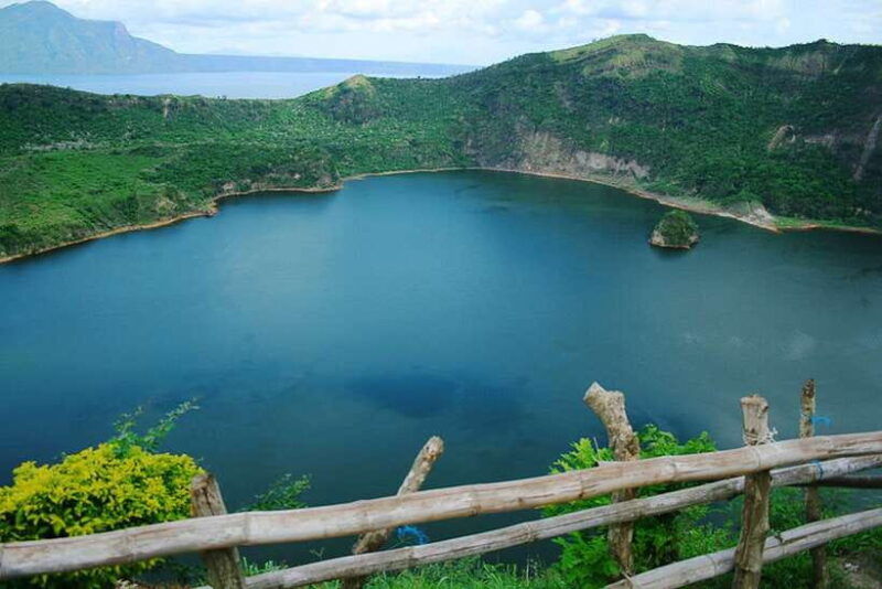 full-day-manila-city-tagaytay-taal-volcano-and-lake-tour