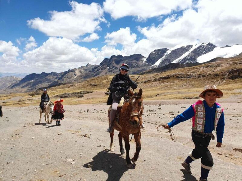 full-day-mountain-of-colors-on-horseback