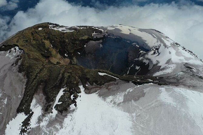 full-day-mountaineering-to-villarrica-volcano-from-pucon