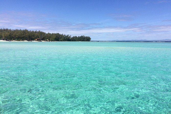 Full-Day Northern Catamaran Cruise: Coin de Mire and Ile Plate Island - The Realities: What Reviewers Say