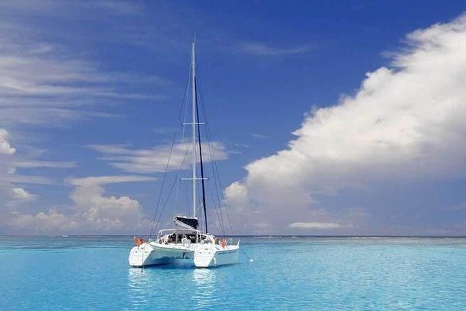 Full-Day Northern Catamaran Cruise: Coin de Mire and Ile Plate Island - FAQ