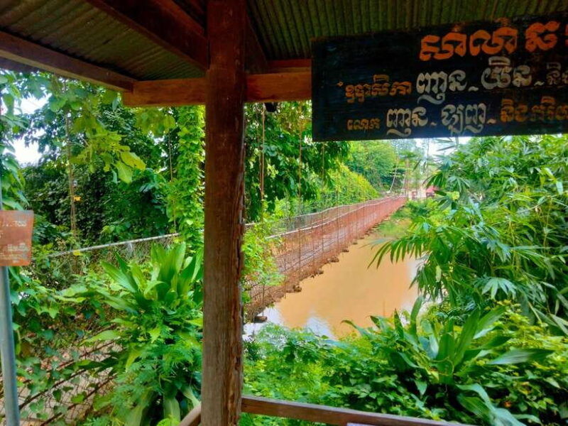 full-day-original-bamboo-train-wat-banan-phnom-sampov