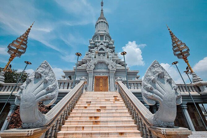 Full Day Oudong Former Capital City & Phnom Penh City Tour - Exploring Phnom Penh’s Landmarks