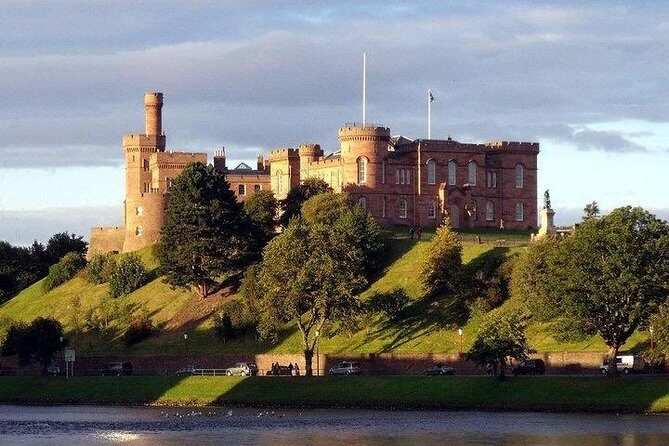 Full Day Outlander Clava, Culloden, Cawdor Castle & Loch Ness - Discovering the Highlands: An In-Depth Review