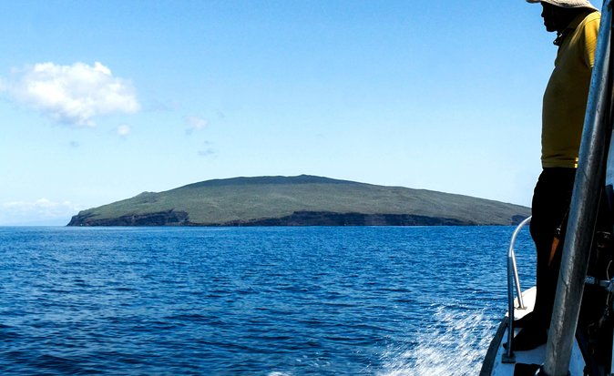 full-day-pinzon-island-snorkeling-and-fishing