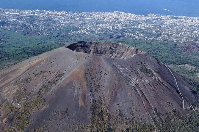 full-day-pompeii-vesuvius-winery-lunch-experience-private-tour
