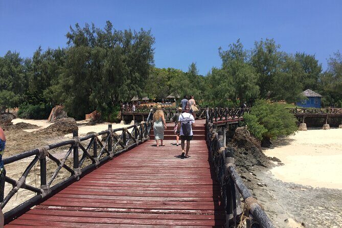 Full-day Prison Island, Nakupenda and Stone Town Tour with Lunch Buffet - FAQs