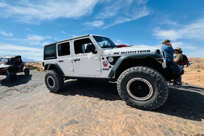 full-day-private-4x4-guided-jeep-experience-in-moab