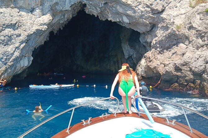 full-day-private-boat-tour-of-amalfi-coast-from-amalfi