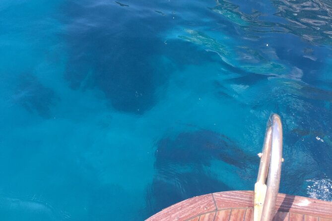 full-day-private-boat-tour-of-capri-2