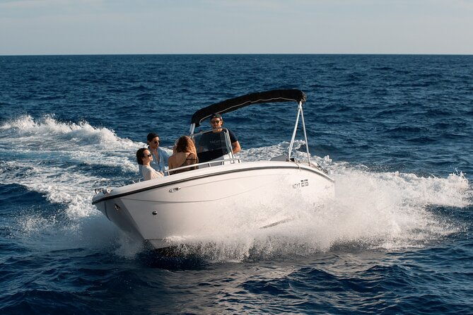 full-day-private-boat-tour-of-capri-5