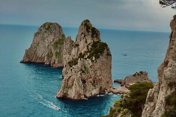 full-day-private-boat-tour-of-capri-5