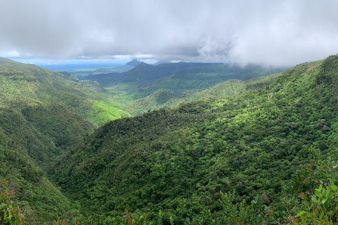 Full Day Private custom Tour with Drive-Guide in Mauritius - Summary of the Experience