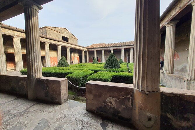 full-day-private-day-tour-in-amalfi-coast-and-pompeii-from-rome