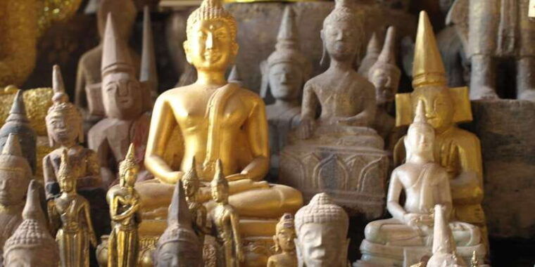 full-day-private-guided-pak-ou-caves-ethnic-village-tour