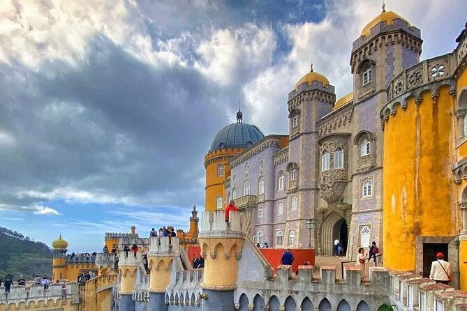 full-day-private-guided-tour-to-sintra-cascais-estoril-2