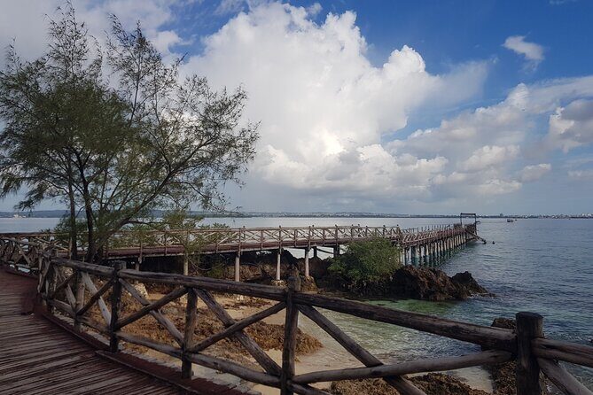 Full Day Private Spice Farm Stone Town and Prison Island - FAQ