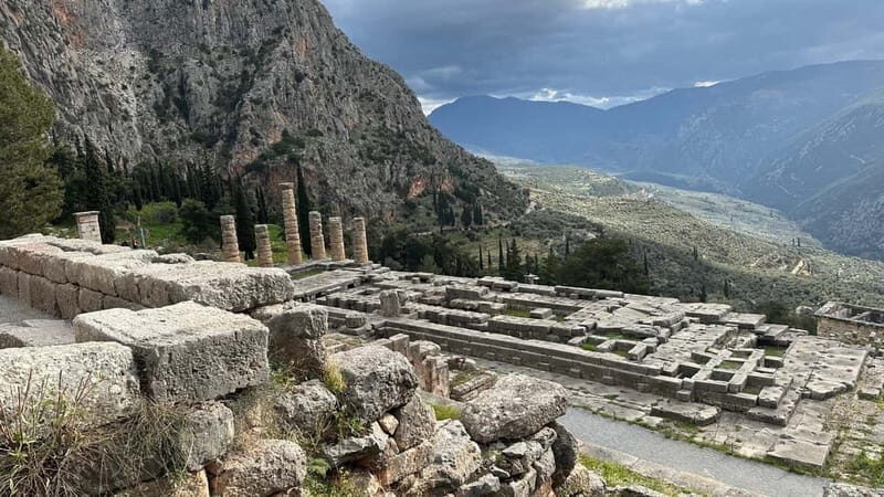 Full Day Private Tour Delphi Navel Of Earth Hosios Loukas 8h - Key Points