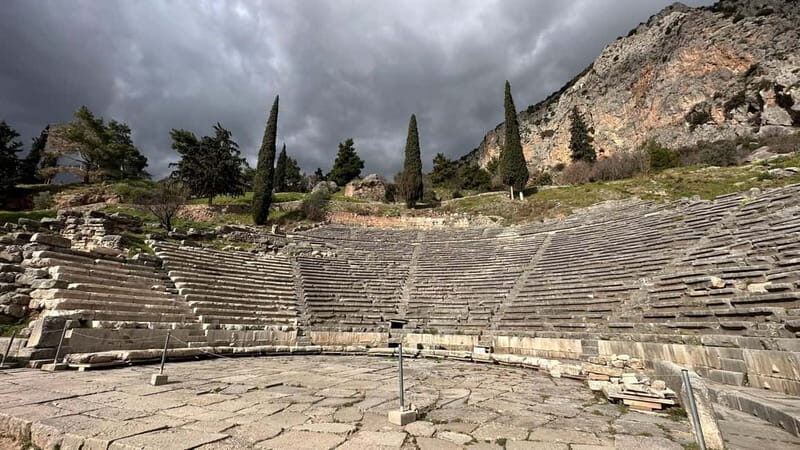 Full Day Private Tour Delphi Navel Of Earth Hosios Loukas 8h - Exploring Central Greece with a Well-Orchestrated Itinerary