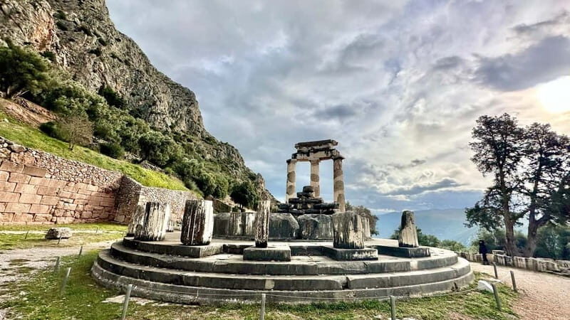 Full Day Private Tour Delphi Navel Of Earth Hosios Loukas - Key Points