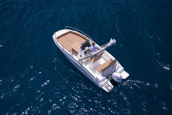 Full Day Private Tour from Sorrento to Capri by speedboat - FAQ