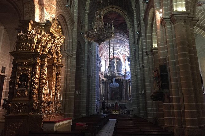 full-day-private-tour-in-evora-and-arraiolos