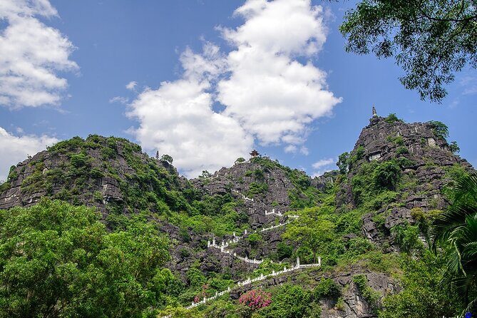Full-day Private Tour in Hoa Lu Tam Coc Mua Cave from Hanoi - Authentic Experiences & Local Flavor