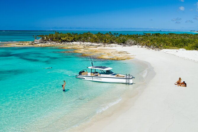 full-day-private-tour-in-turks-and-caicos-in-a-luxury-axopar