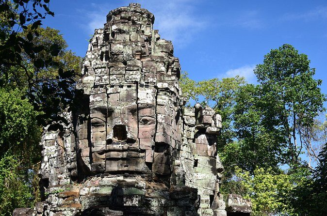 Full-Day Private Tour of Angkor Wat with Pick Up - Practical Considerations and Tips