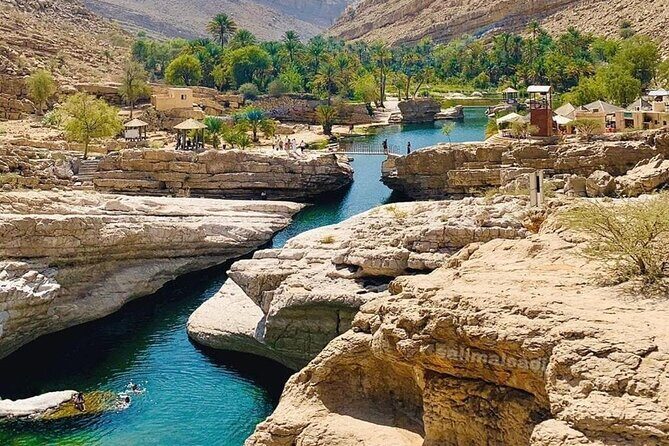 Full-Day Private Tour of Wahiba Sands Desert and Wadi Bani Khalid - Exploring the Itinerary: What to Expect from Each Stop