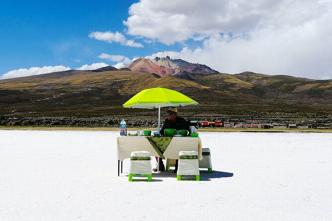 full-day-private-tour-salar-de-uyuni-and-lunch-in-thunupa