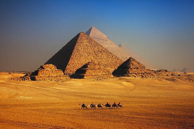 Full-Day Private Tour to Giza Pyramids and the Egyptian Museum - Detailed Breakdown of the Tour