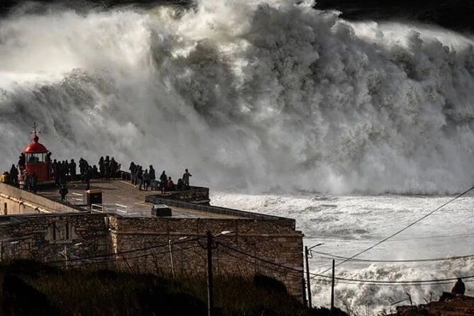 full-day-private-tour-to-nazare-obidos-fatima-and-batalha