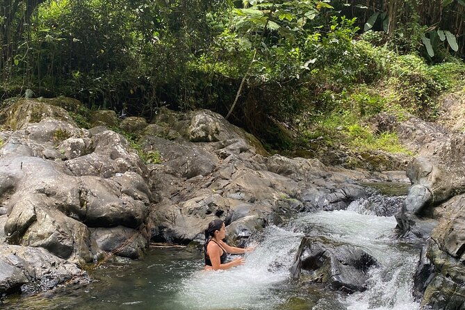 full-day-private-tour-to-tinajas-waterfalls-in-el-yunque