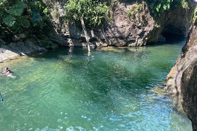 full-day-private-tour-to-tinajas-waterfalls-in-el-yunque