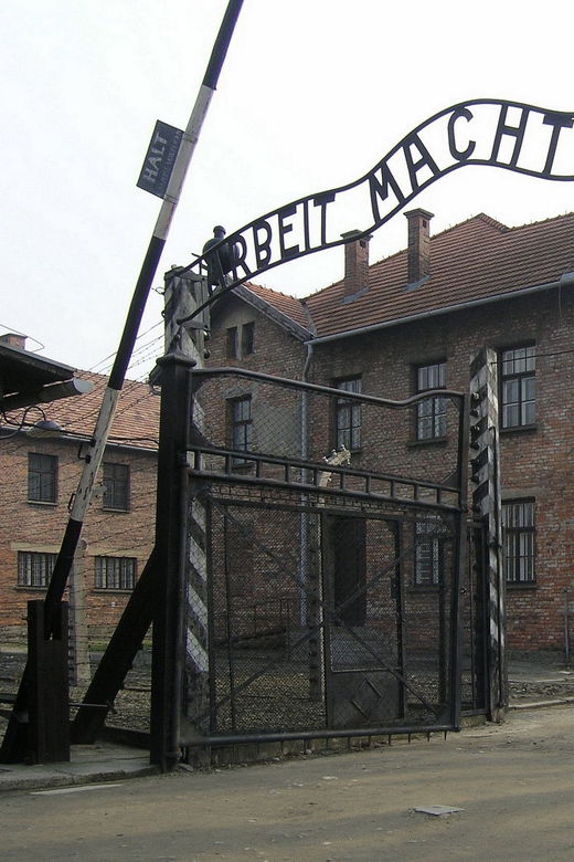 full-day-private-trip-from-prague-to-auschwitz-birkenau