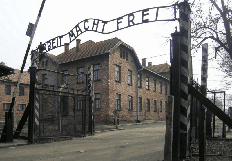 full-day-private-trip-from-prague-to-auschwitz-birkenau