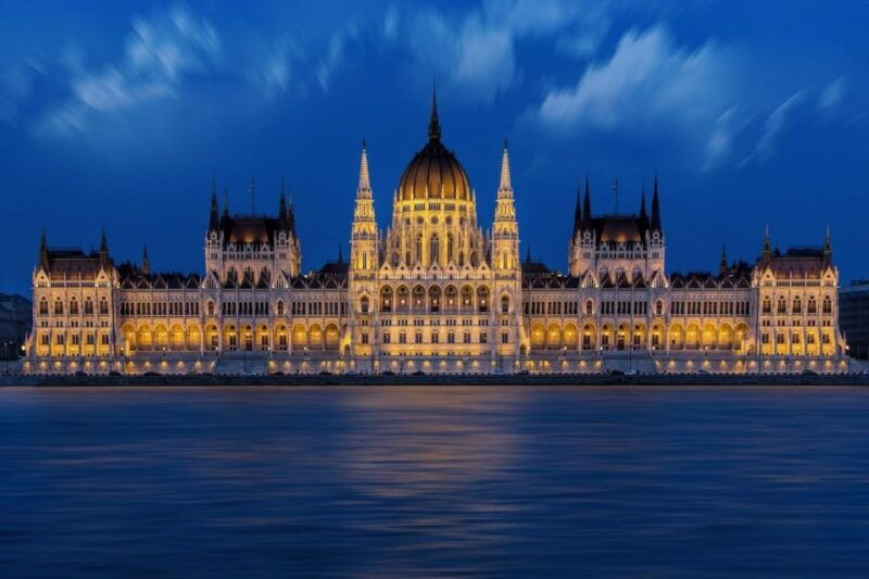 full-day-private-trip-from-vienna-to-budapest-2