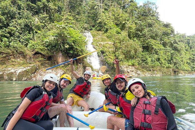 full-day-rafting-in-jondachi-hollin-class-iv-tena-ecuador