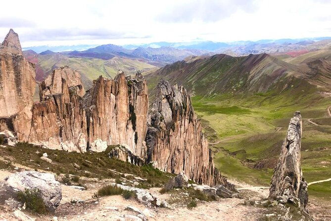 full-day-rainbows-mountains-and-stone-forest