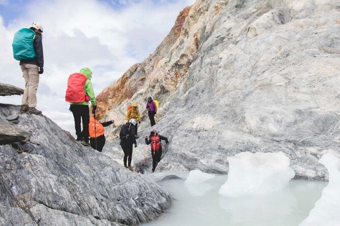 full-day-reduced-tour-to-the-ojo-del-albino-glacier-in-argentina