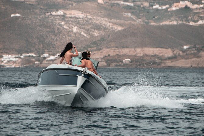 full-day-rental-in-santorini-with-saxdor-luxury-boat